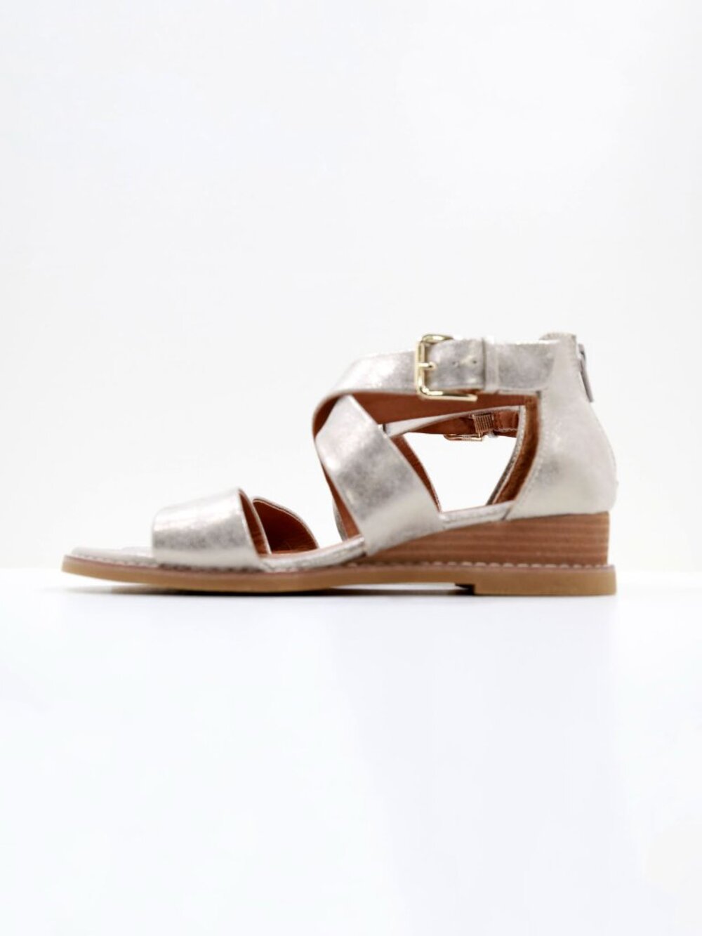 EuroSoft Maxi Gold Faux Leather Strappy Mini Wedge Sandals - 7 NWOB